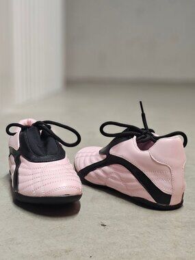 Womens Pink & Black Lace-Up Soft Sole Shoes Lightweight & Comfortable For Casual